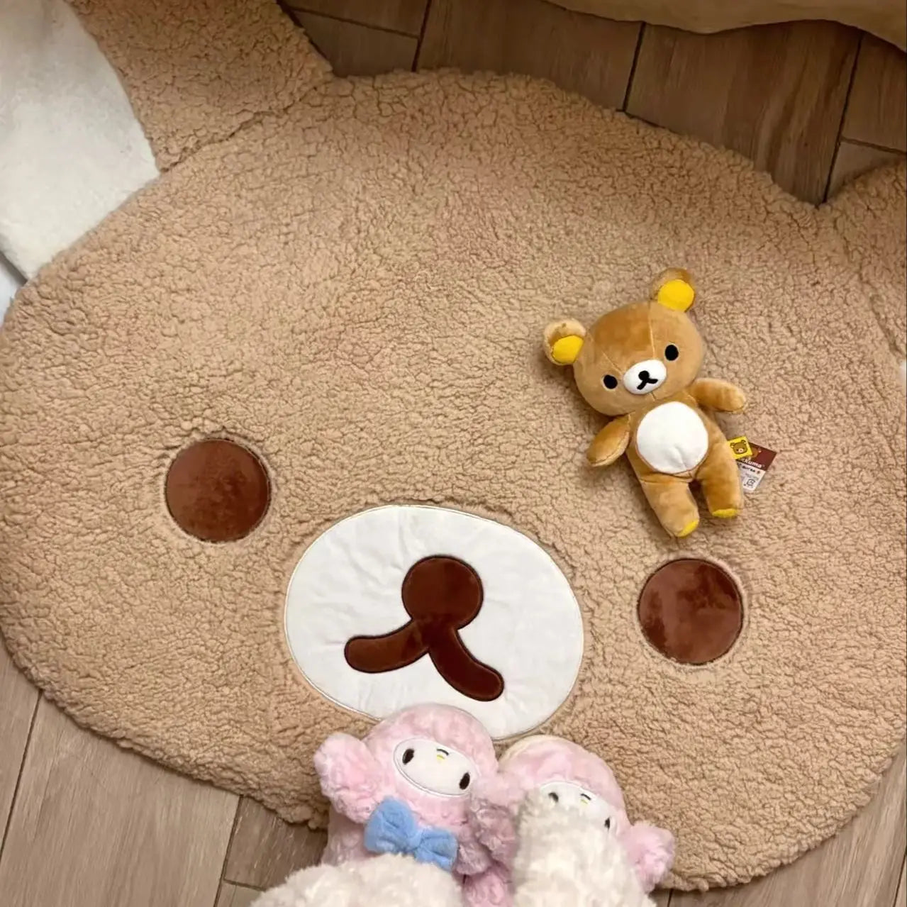 Cartoon Rilakkumas Plush Rug Kawaii Korilakkuma Bear Soft Floor Mat Bedroom Chair Bedside Lounge Rug Bathroom Doormat Home Decor